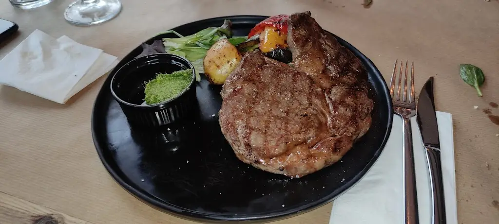 Menü_Fork and knife_Pérdika_Bild_7