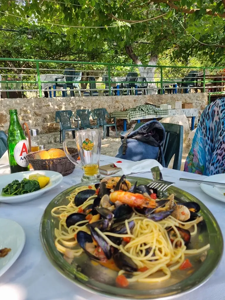 Menu_Kamini Fish Tavern_Pérdika_image_5