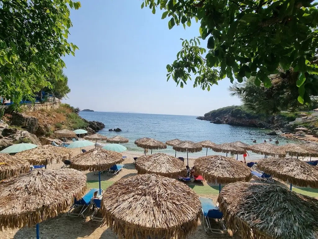 Kamini Fish Tavern_Pérdika_slider_image_3