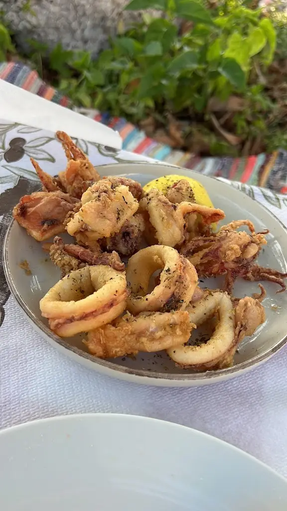 Officer's Restaurant Cafe_Platariá_slider_image_2