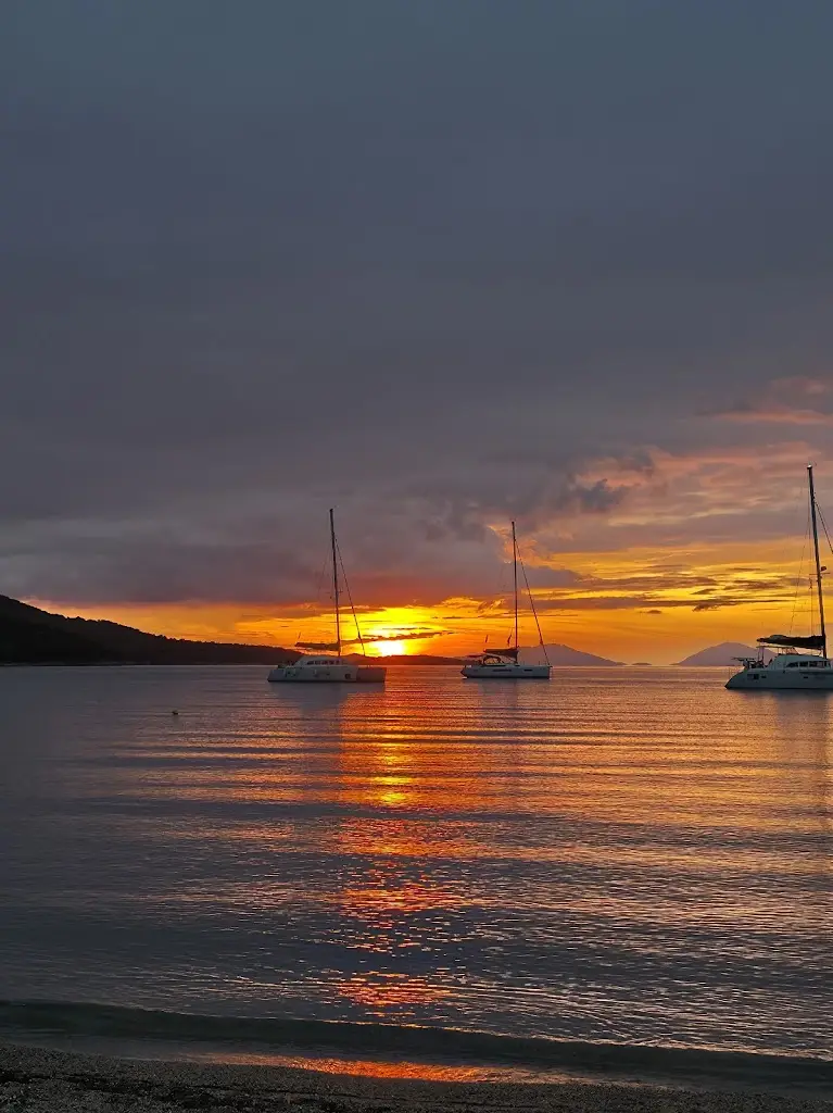 Mugur Ionescu_Θάλαττα Θάλαττα_Platariá_Bewertung