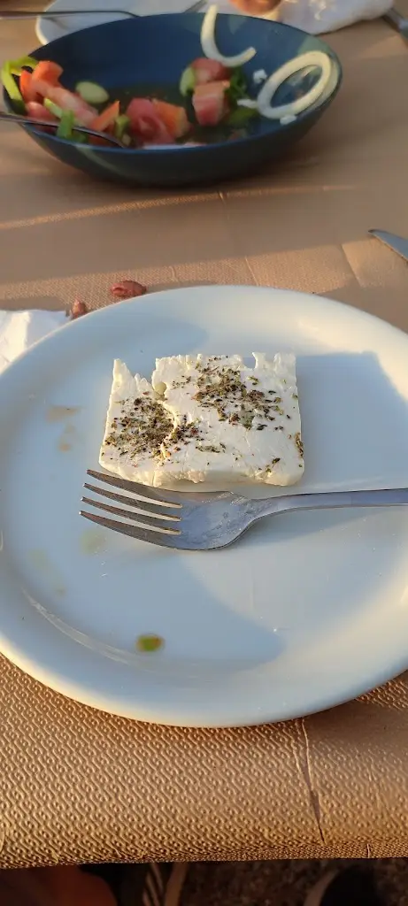 Menü_Taverna ''Sinantisi''_Platariá_Bild_8