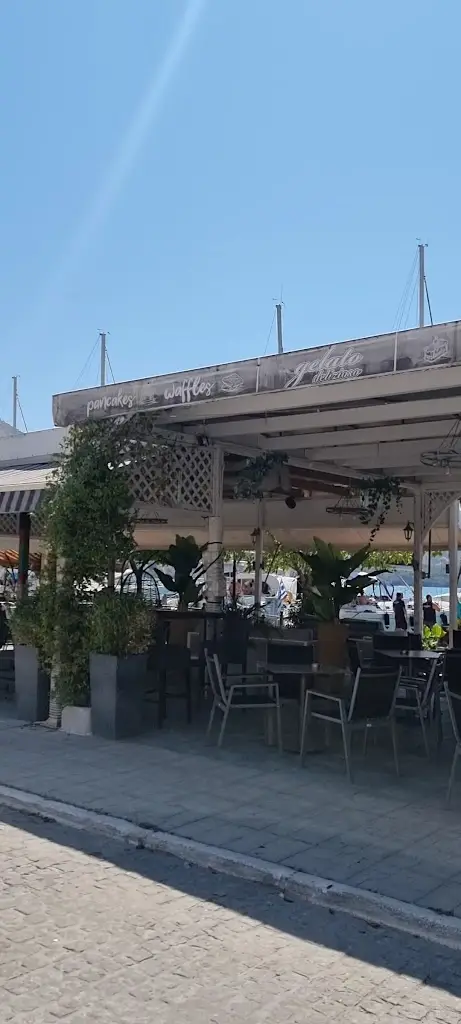 Zafiris Fish Tavern - TERRASSE der Taverne_Platariá_slider_image_2