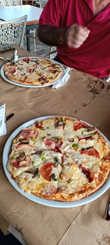 Menü_AYRA Restaurant_Platariá_Bild_1