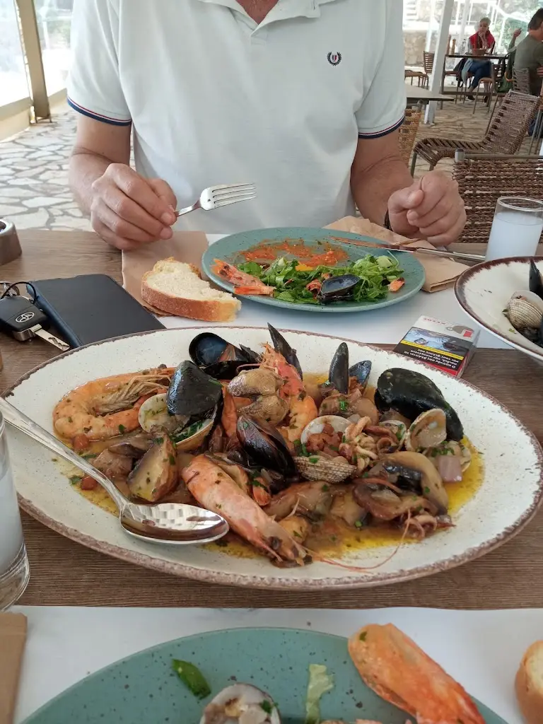 Menu_Oliva Beach Bar-Seafood Restaurant_Platariá_imagen_7