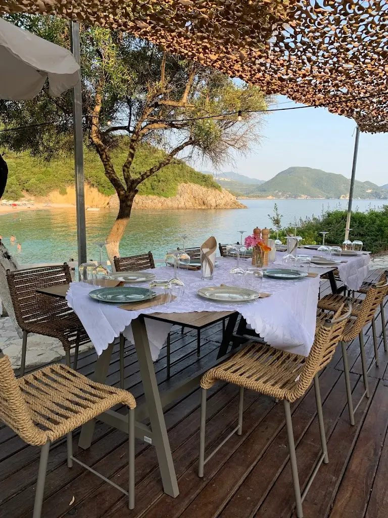 Oliva Beach Bar-Seafood Restaurant_Platariá_slider_image_1