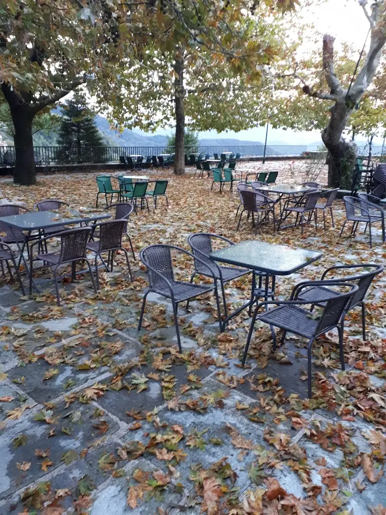 Ζμπλατεία Restaurant in Voulgaréli