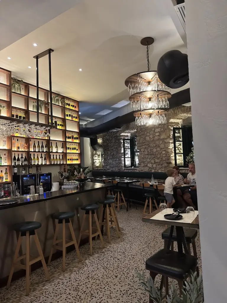 Πρεσβεία social gastro bar_Préveza_slider_image_3