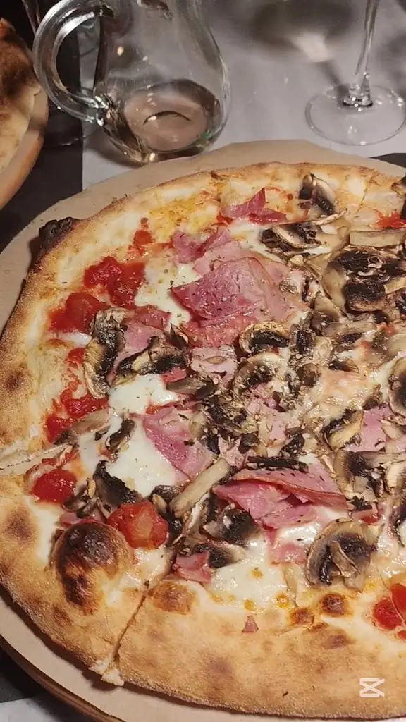 Little Italy_Ágios Matthaíos_slider_image_2