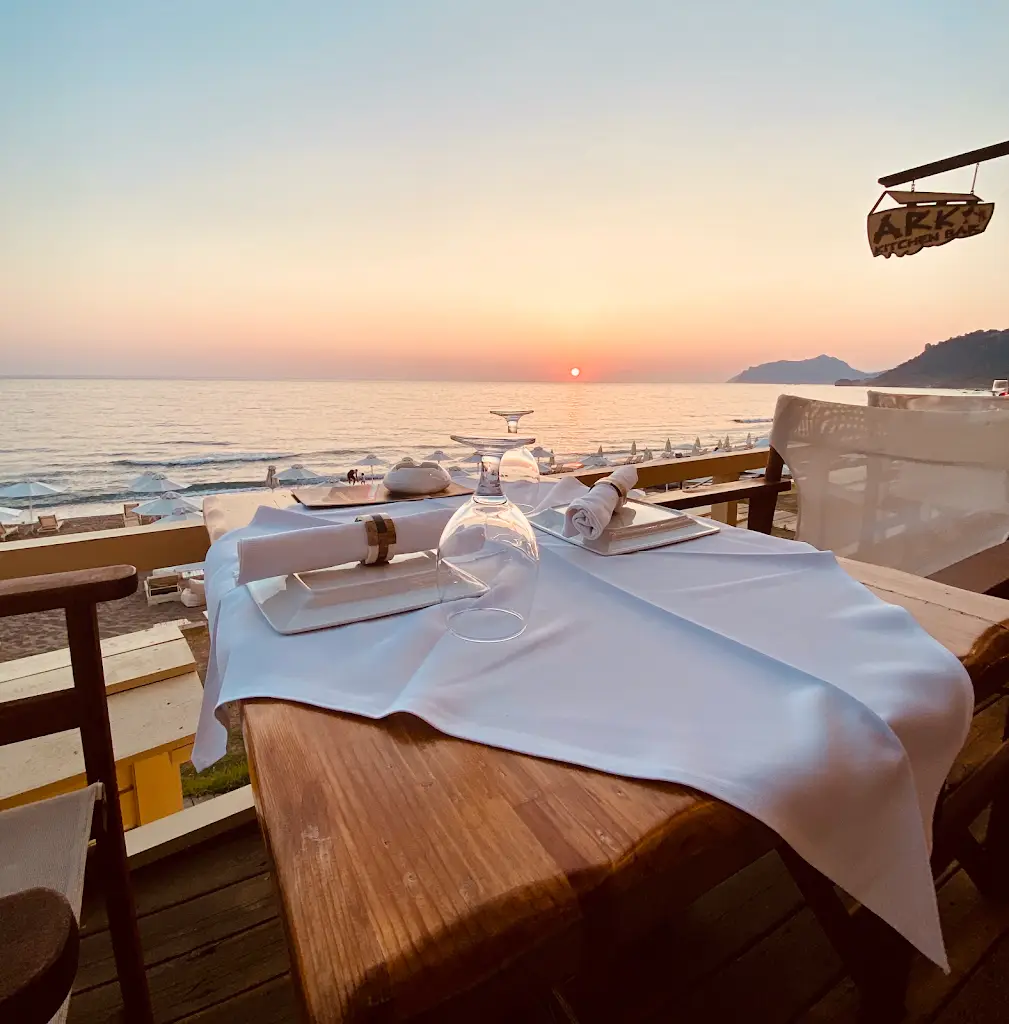 Ark Restaurant in Ágios Matthaíos