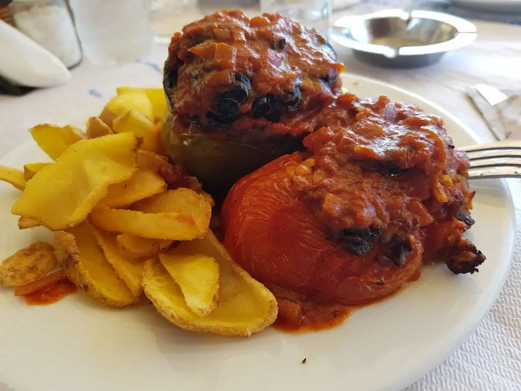 Lili Mihaela_Ortholithi_Ágios Matthaíos_Bewertung