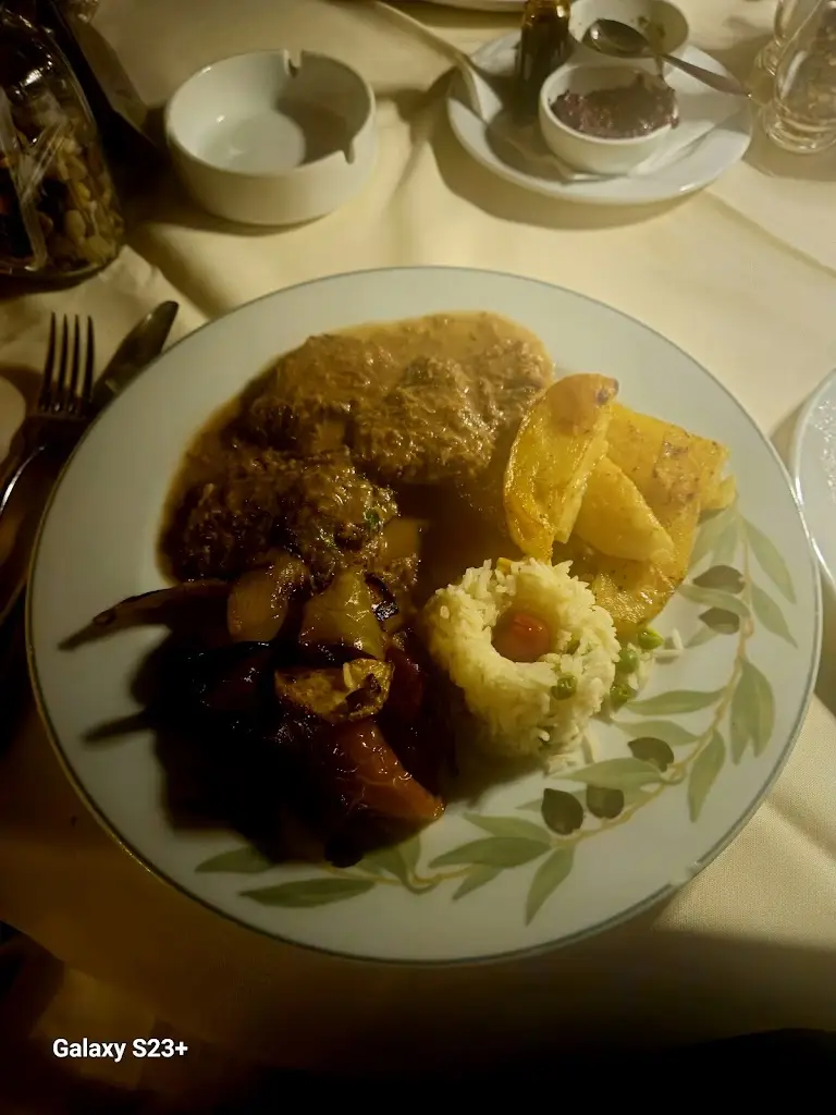 Judy Sheedy_Steven's on The Hill-Restaurant_Ágios Matthaíos_review