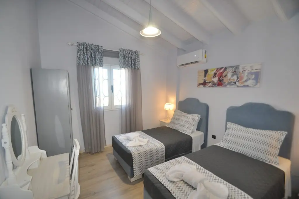 Steven's on The Hill-Restaurant_Ágios Matthaíos_slider_image_2