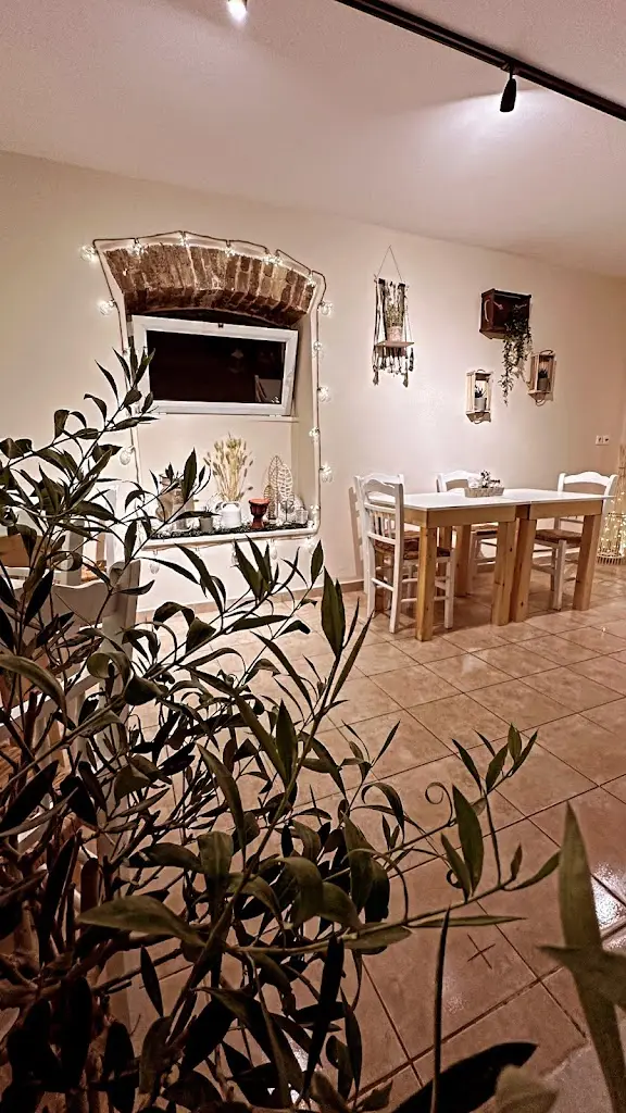 Horiatikes Nostime_Ágios Matthaíos_slider_image_1