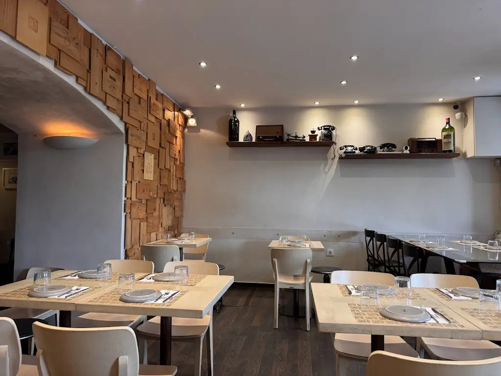 Salto Restaurant in Alepoú