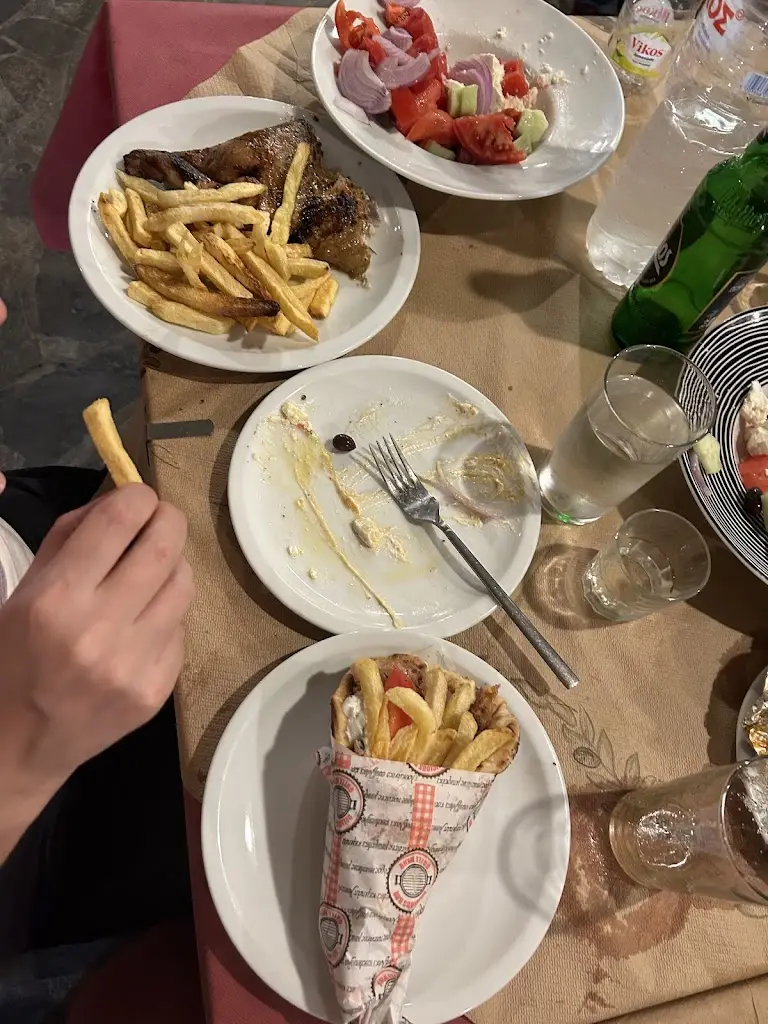 Elsa Hingley-Knight_Bountos Grill House_Alepoú_Bewertung