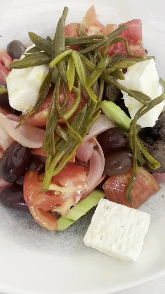 Fishalida’s Garden_Alepoú_slider_image_2