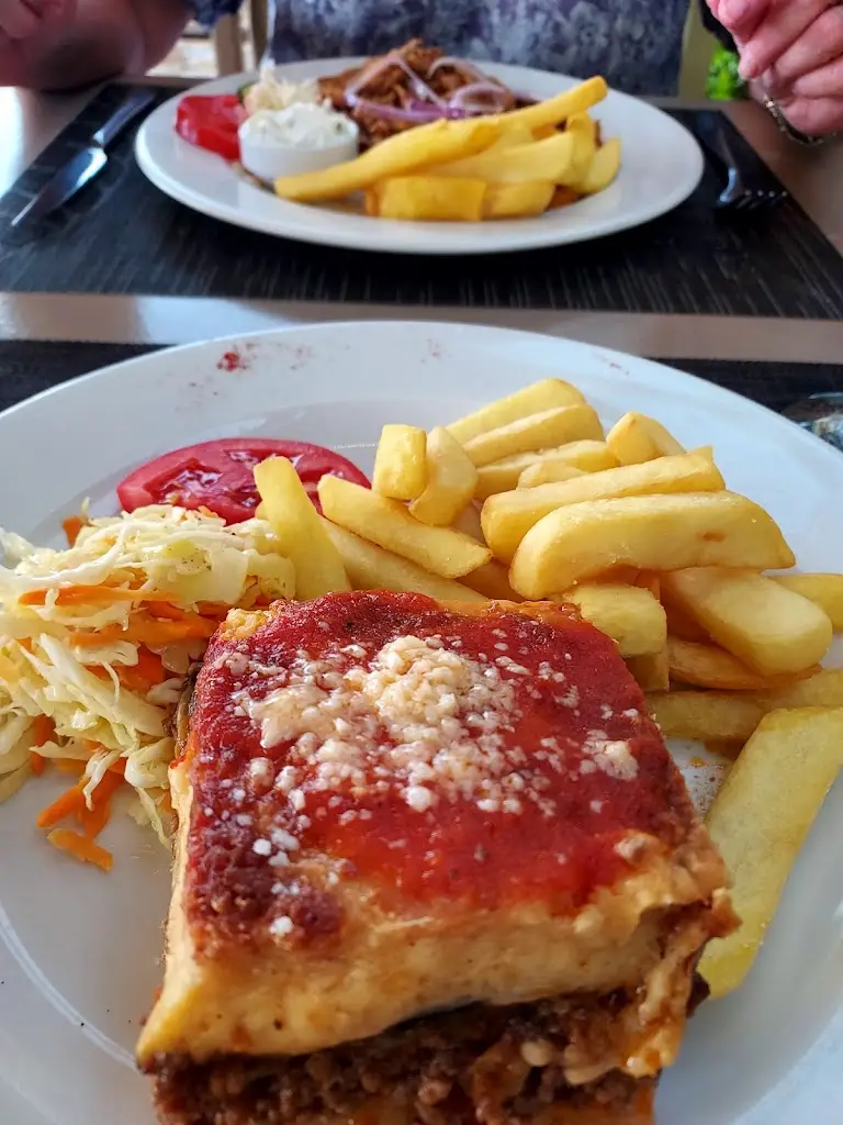 Clive Leaper_Medusa Seaside_Acharávi_Bewertung