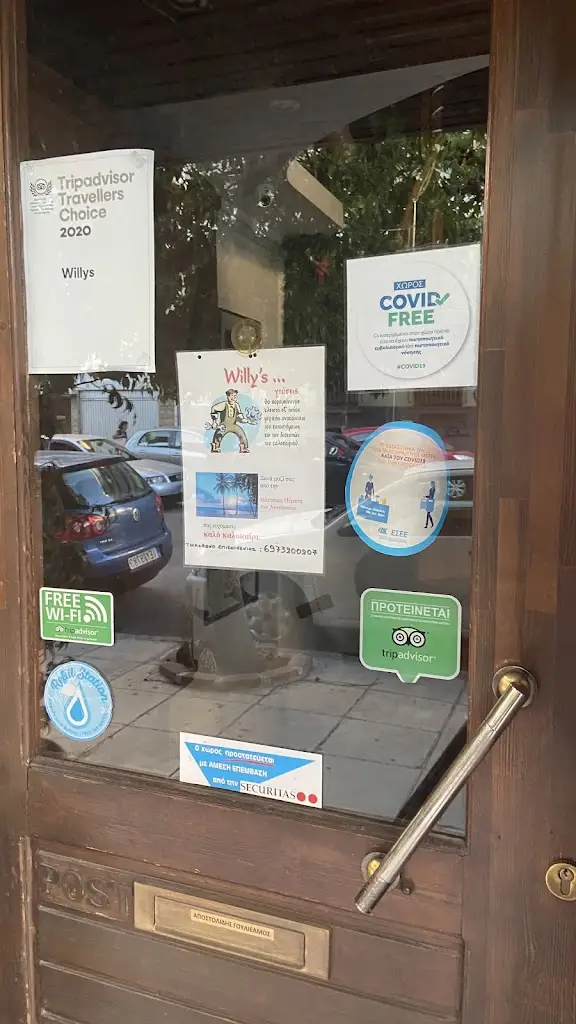 María J Martinho_Willy's - Place to be..._Kallithéa_avis