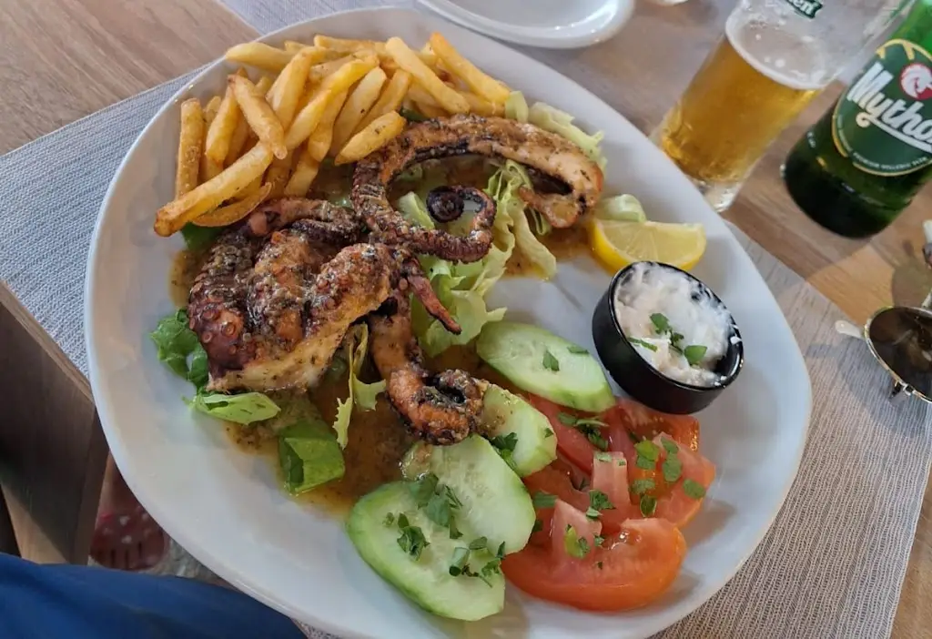 Menü_Totem Restaurant Bar_Acharávi_Bild_5