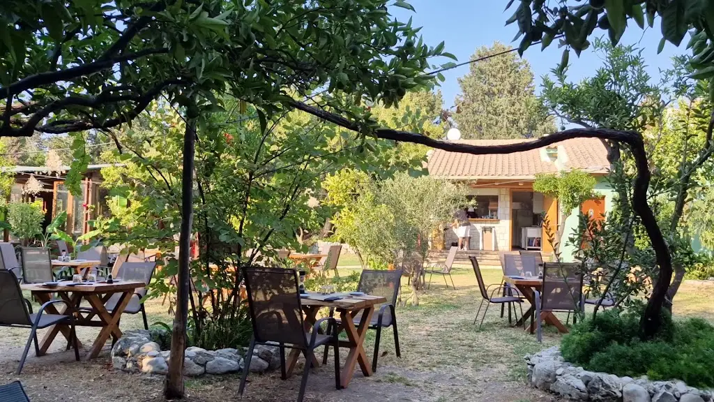 'The Garden' Restaurant & Cocktail Bar_Acharávi_slider_image_2