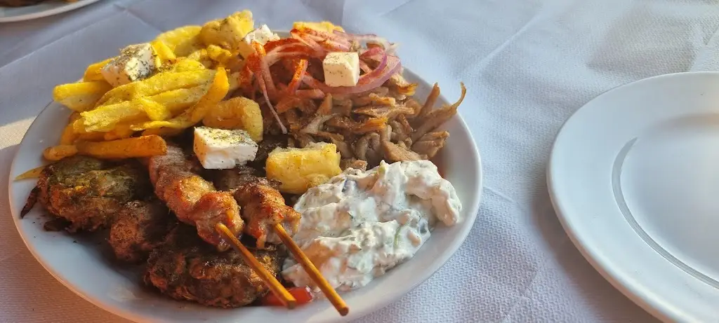 Menü_Filaraki Restaurant_Acharávi_Bild_6