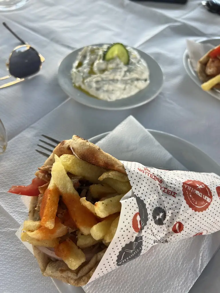 Gabriela Damqnova_Filaraki Restaurant_Acharávi_Bewertung