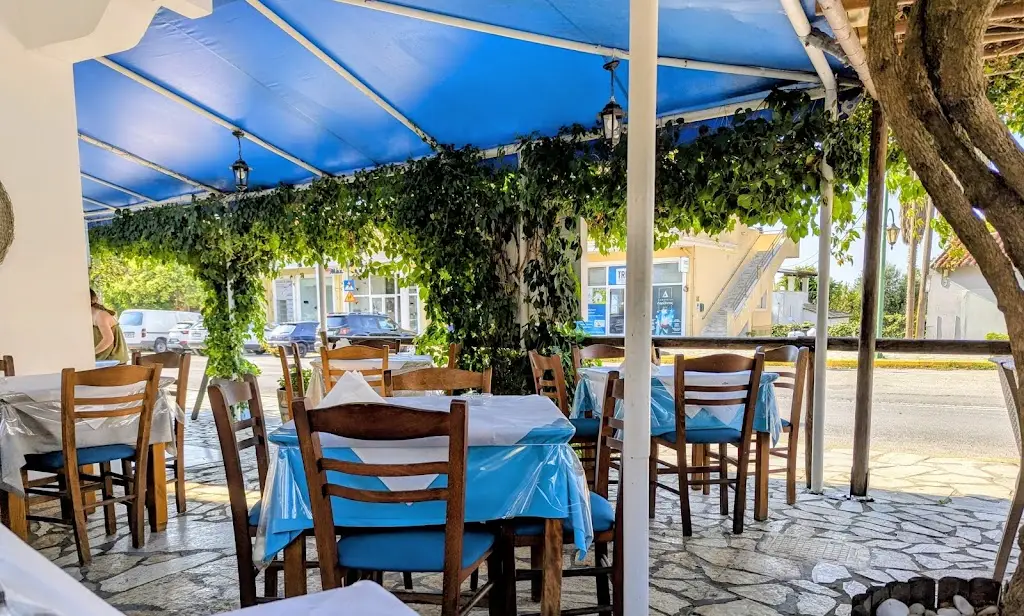 Filaraki Restaurant_Acharávi_slider_image_1