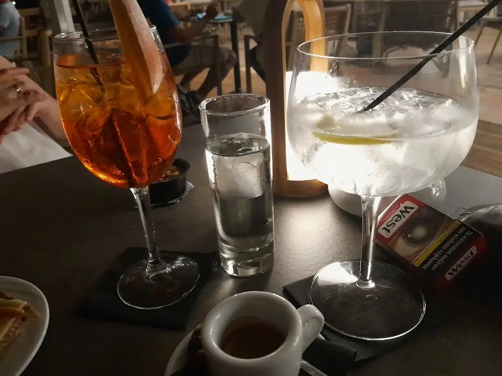 Menü_Thines Restaurant_Acharávi_Bild_2