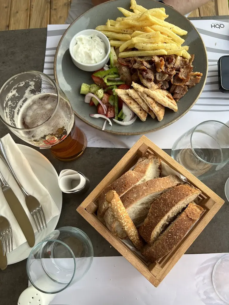 Menü_Thines Restaurant_Acharávi_Bild_3