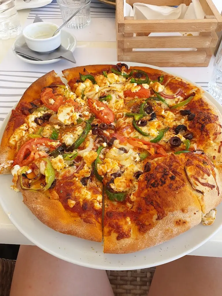 Menü_Thines Restaurant_Acharávi_Bild_4