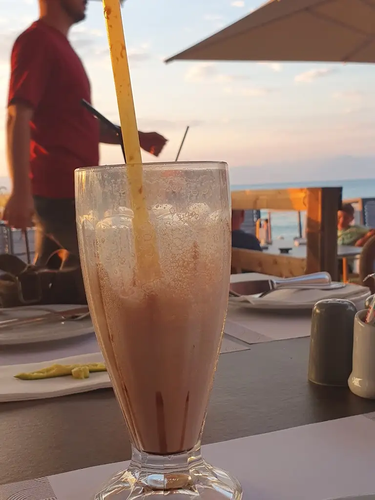 Menü_Thines Restaurant_Acharávi_Bild_8