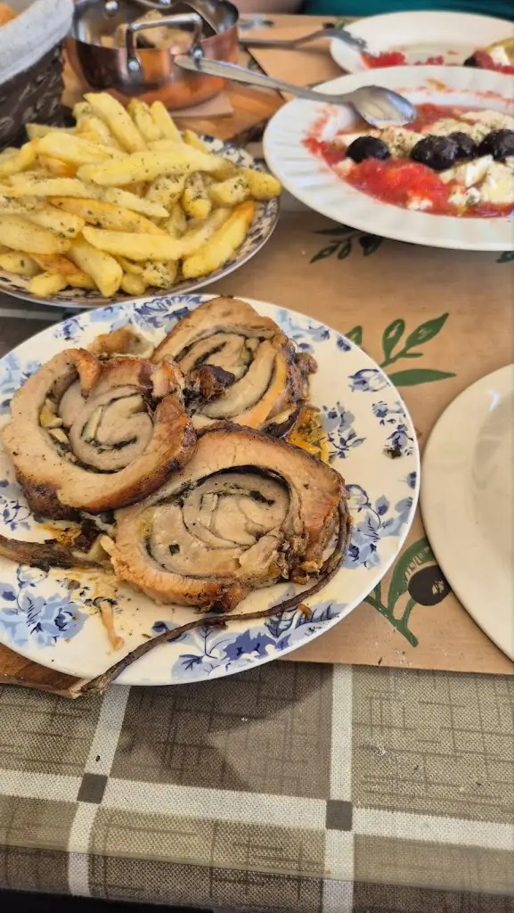 Natasa Mihailovic_Stou papa tapas restaurant_Acharávi_Bewertung