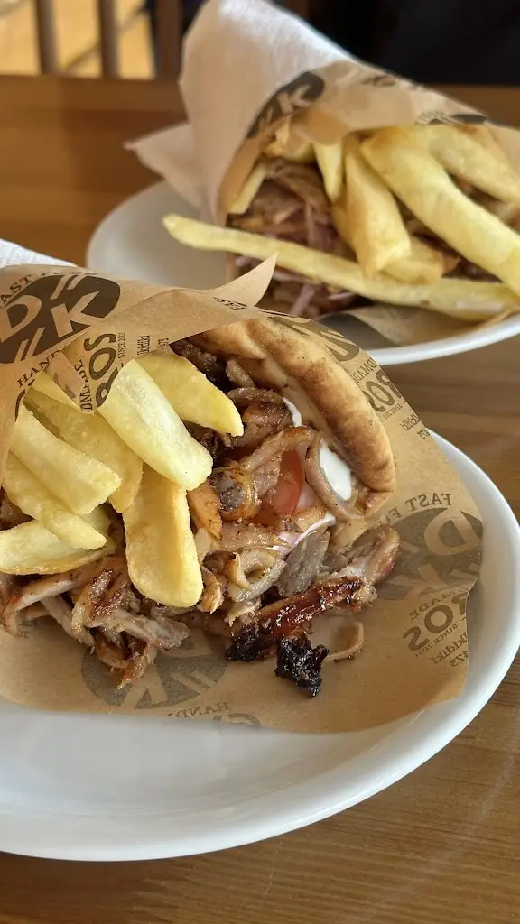 Anastasia Andreescu_DK Fast Food_Kallithéa_review