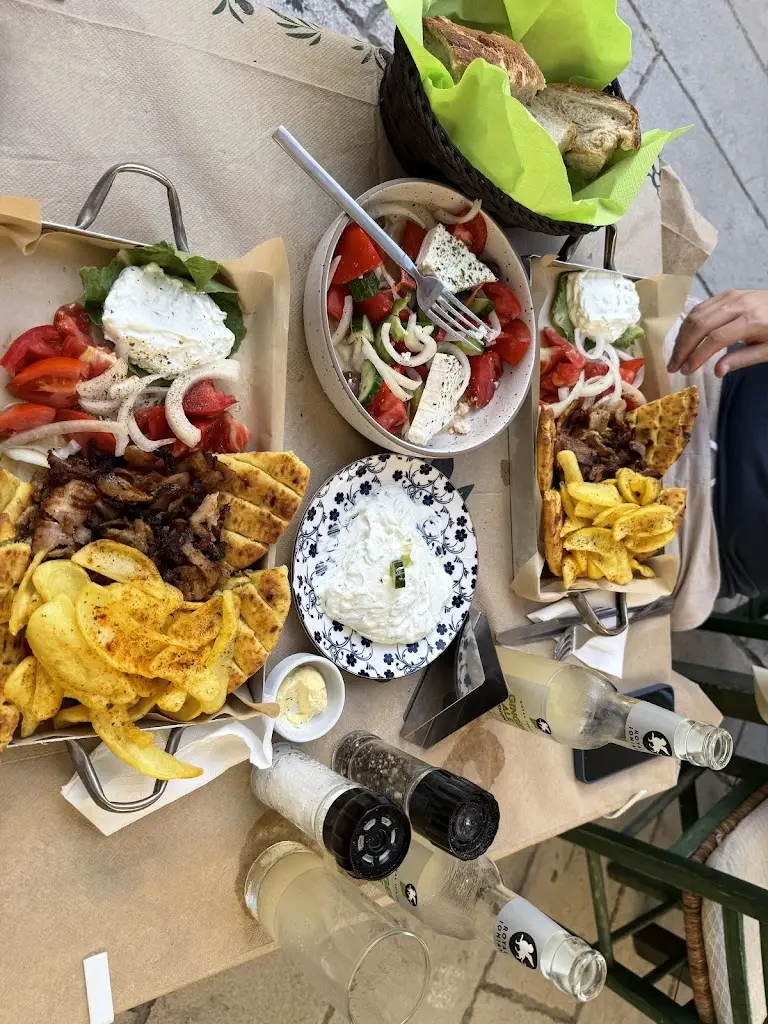 Catalina Apetrei_Bellissimo_Corfu_review