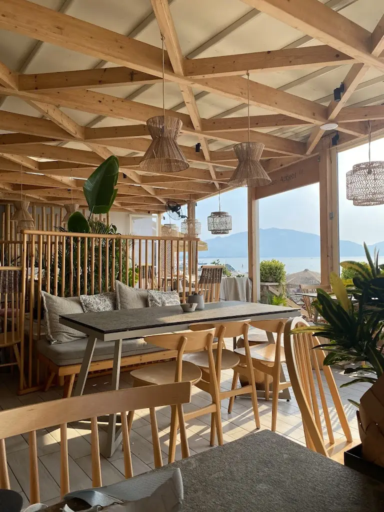 Brusco Kitchen & Bar_Ambelókipoi_slider_image_1