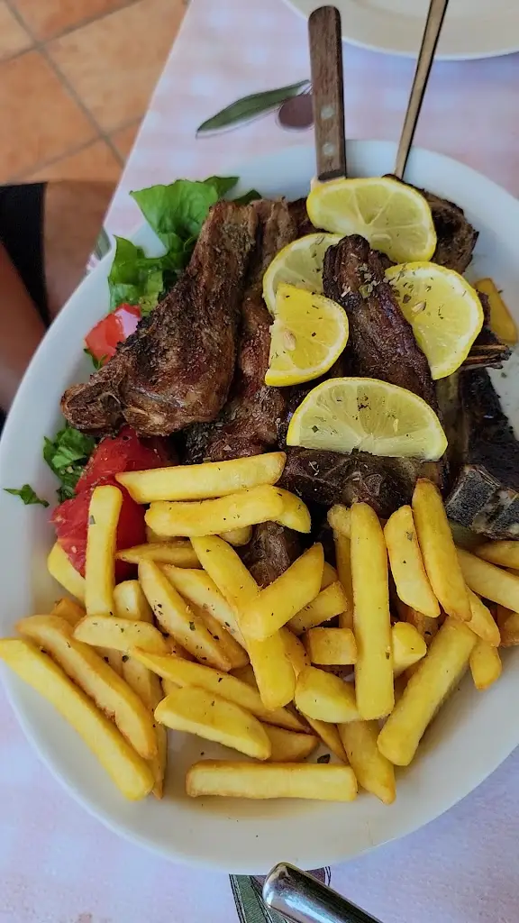 Achilles Restaurant Bar_Ambelókipoi_slider_image_2