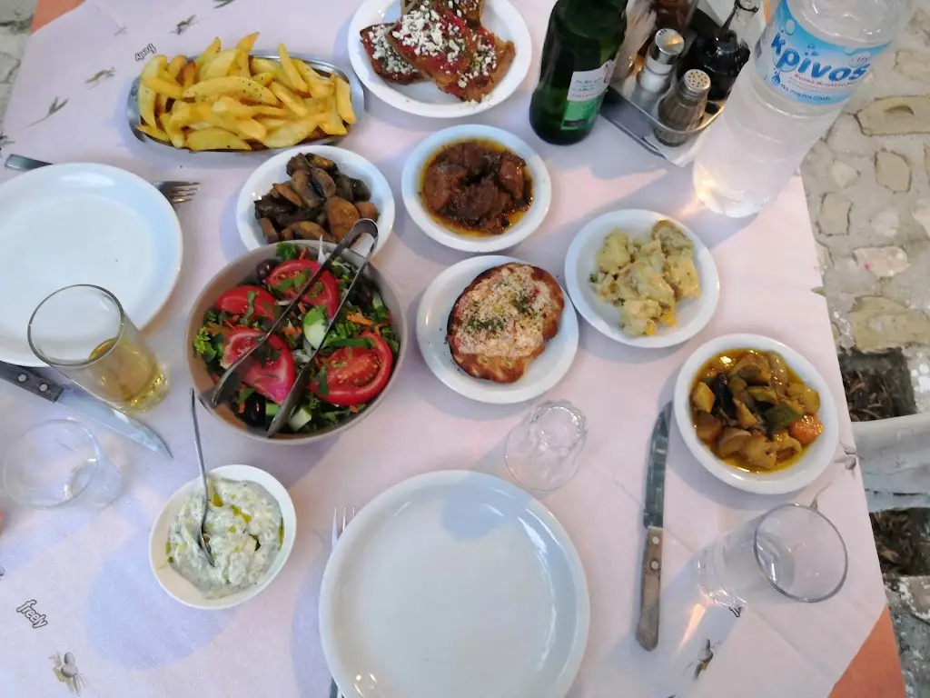 Menü_Pirounaki Traditional Tavern_Ambelókipoi_Bild_6