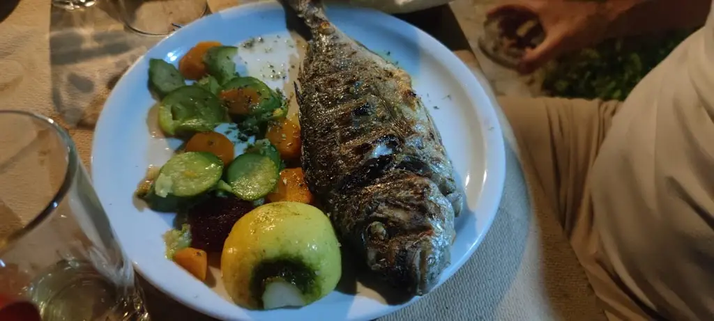 Menü_Pirounaki Traditional Tavern_Ambelókipoi_Bild_8