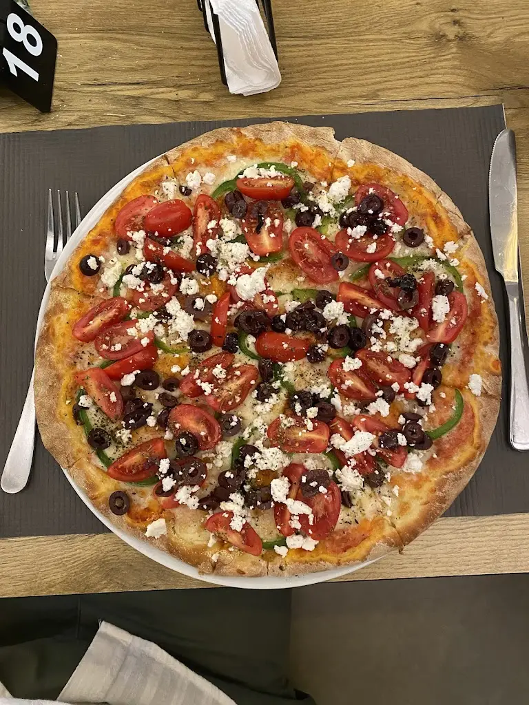 Lavdrim Bakiji_Anima Mediterranean Restaurant_Ambelókipoi_Bewertung