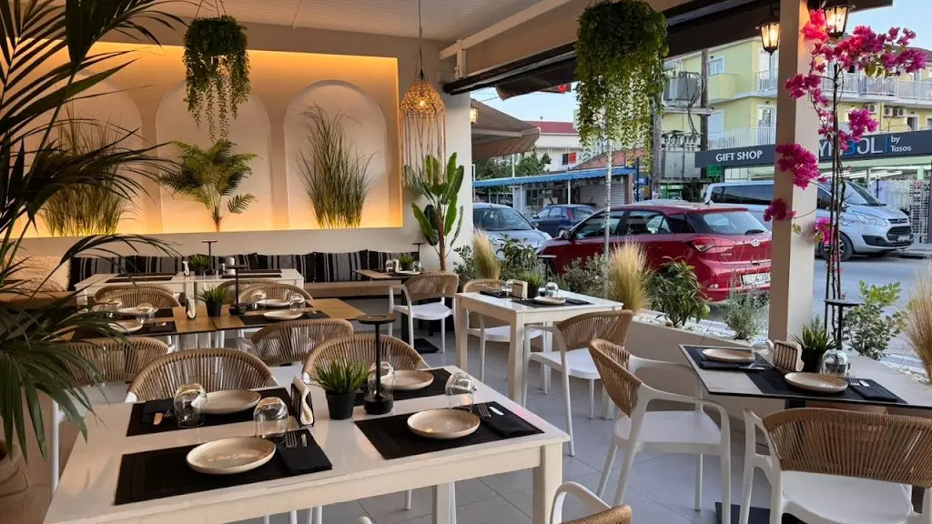 Anima Mediterranean Restaurant Restaurant in Ambelókipoi