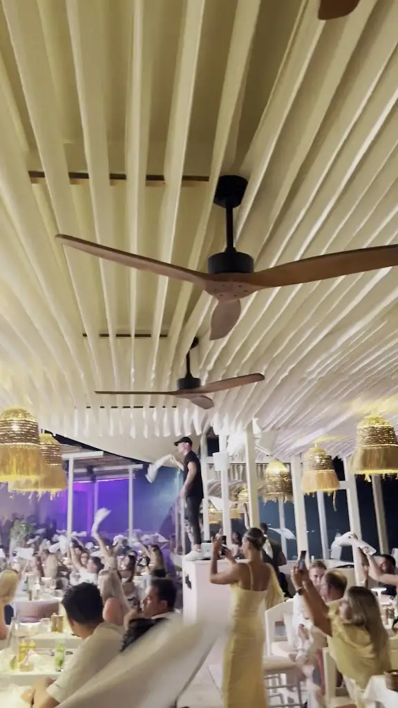 Isabel's Beach Club & Restaurant Zakynthos_Ambelókipoi_slider_image_2