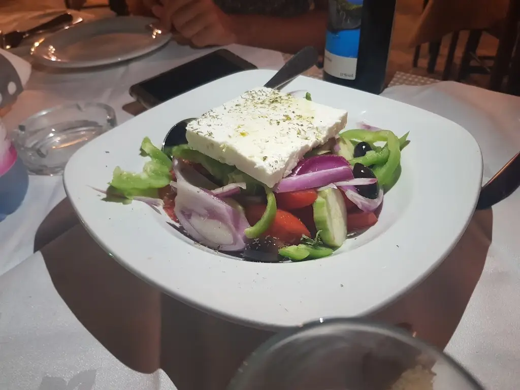 Menu_Popolaros_Ambelókipoi_image_4