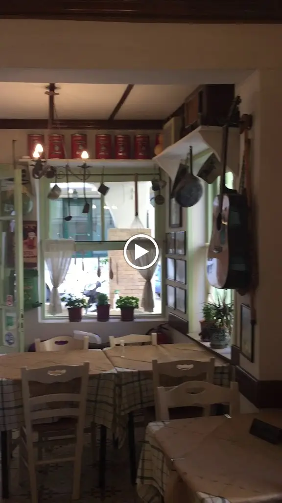 Kantouni restaurant_Ambelókipoi_slider_image_2