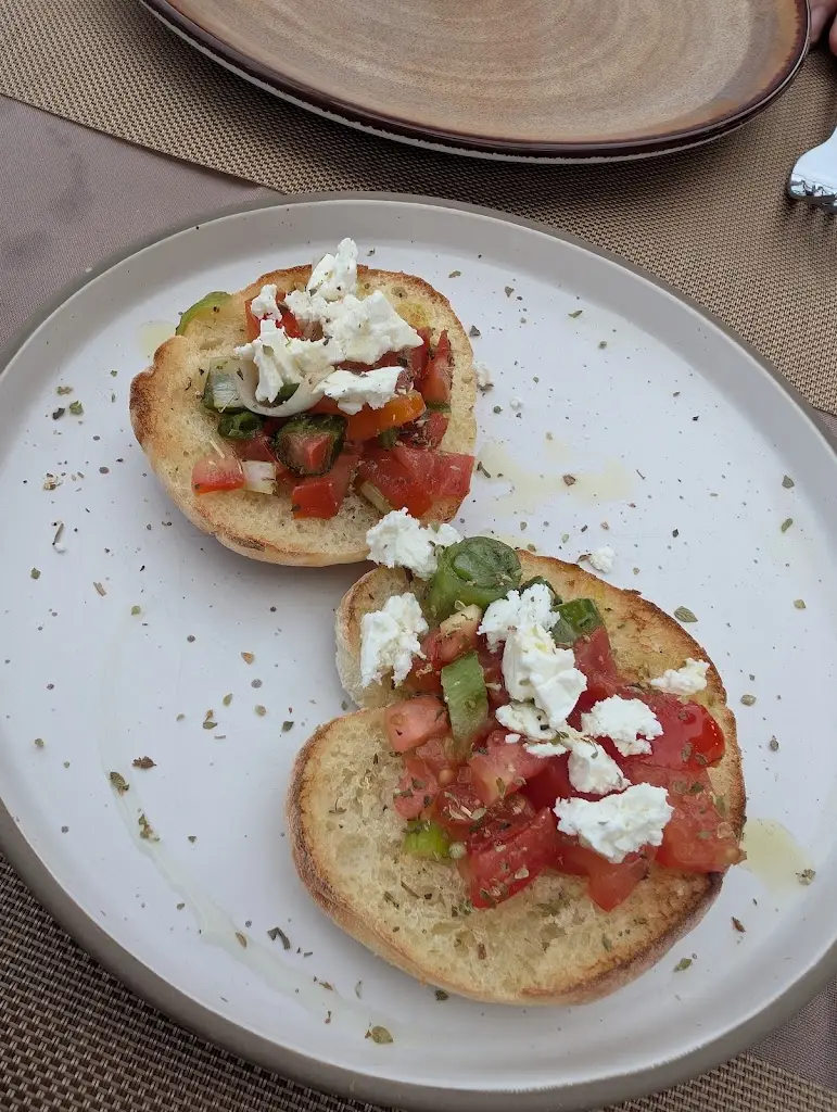 Natasha_Dafni’s restaurant_Ambelókipoi_review