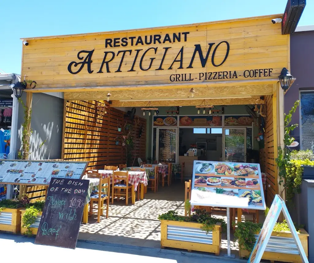 Artigiano Restaurant in Ambelókipoi