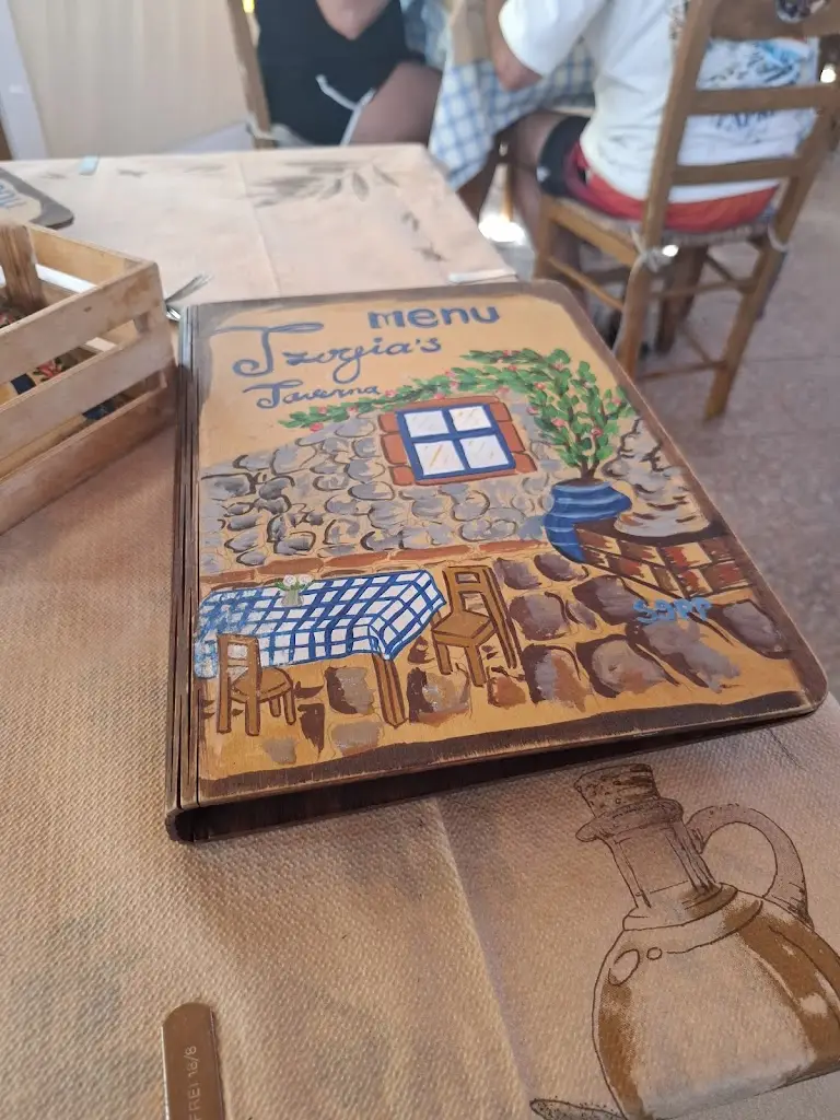 Scottieboyuk_Tzogias Tavern_Argostólion_Bewertung