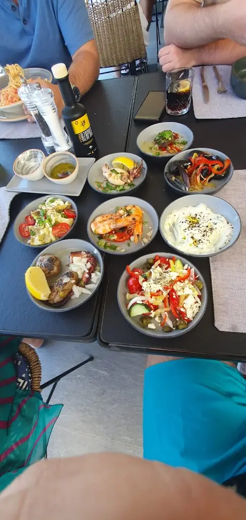 Alex Botofan_Greco's Mediterranean Cuisine_Kallithéa_review