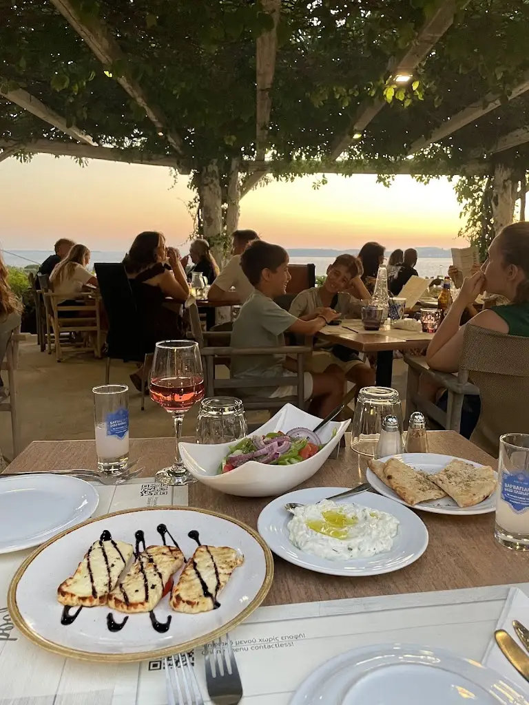 Stacey Hall_Sto Psito_Argostólion_Bewertung