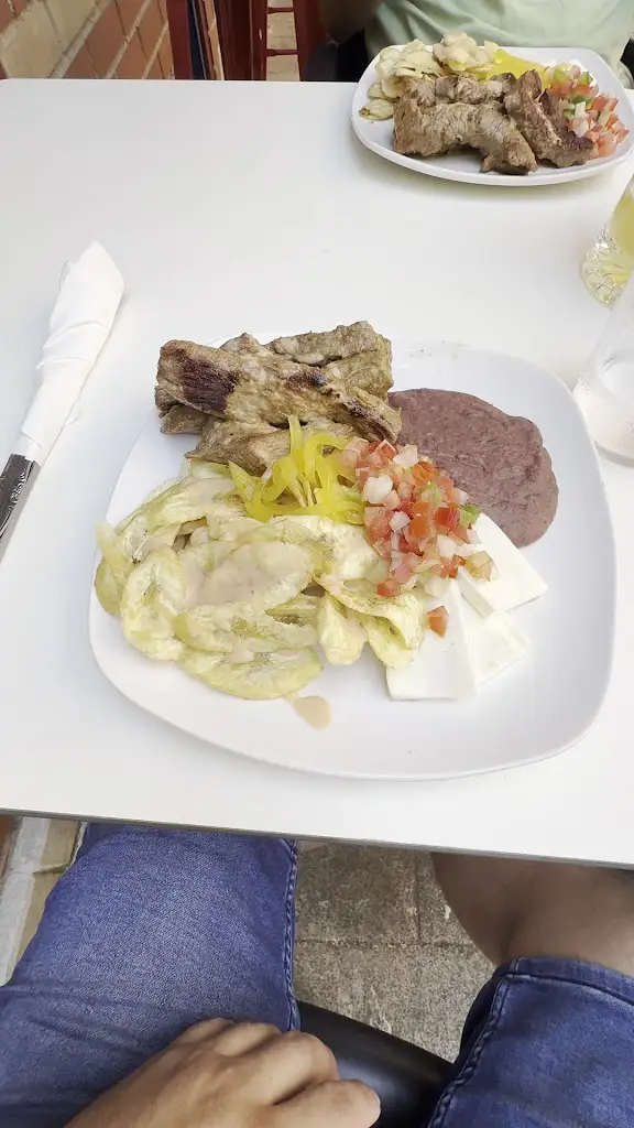 mel b_TAVERNA PATSOURAS_Argostólion_review